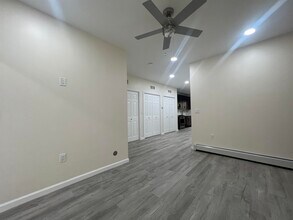 34 Giles Ave in Jersey City, NJ - Building Photo - Building Photo