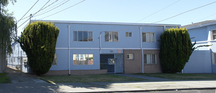 602-618 Foothill Blvd in Oakland, CA - Foto de edificio - Building Photo