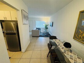 1405 NW 103rd St in Miami, FL - Building Photo