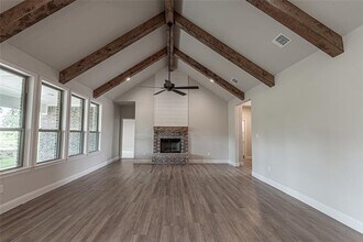10008 Vly Oak Ct in Springtown, TX - Building Photo - Building Photo