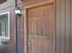 2214 Navaho Ct SE in Salem, OR - Building Photo