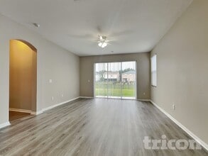 7253 Lamplighter St in Spring Hill, FL - Building Photo - Building Photo