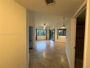 15489 N Miami Lakeway in Miami Lakes, FL - Building Photo - Building Photo