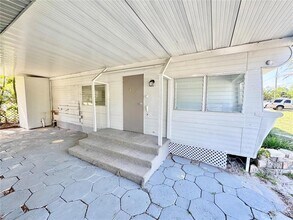 162 Sapodilla St in Port Charlotte, FL - Building Photo - Building Photo