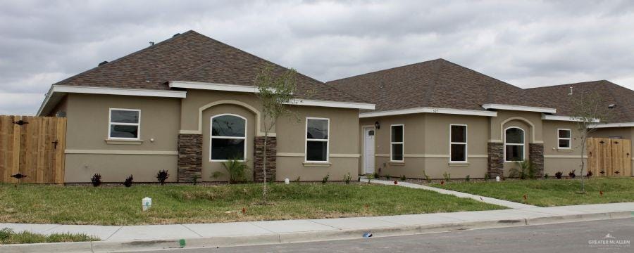10 Jackson St in Weslaco, TX - Building Photo