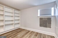 860 W 33rd St photo'