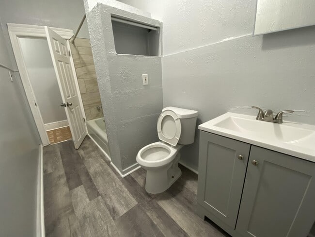property at 1115 S 4th St