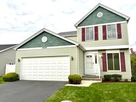 2449 Carlton Dr in Woodridge, IL - Building Photo