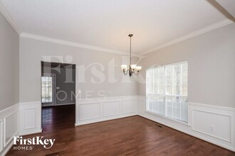 1209 Deer Trail Rd in Birmingham, AL - Foto de edificio - Building Photo