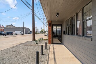 5975 Armour Dr in Houston, TX - Building Photo - Building Photo