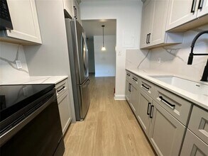 2424 NE 9th St in Fort Lauderdale, FL - Building Photo - Building Photo