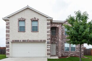 1625 Grassy View Dr in Fort Worth, TX - Building Photo