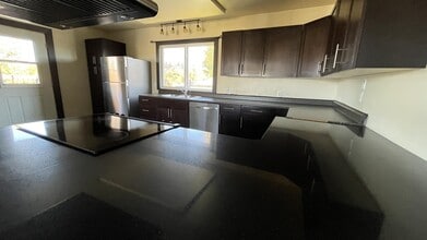 5814-5851 51 Ave in Cold Lake, AB - Building Photo - Building Photo