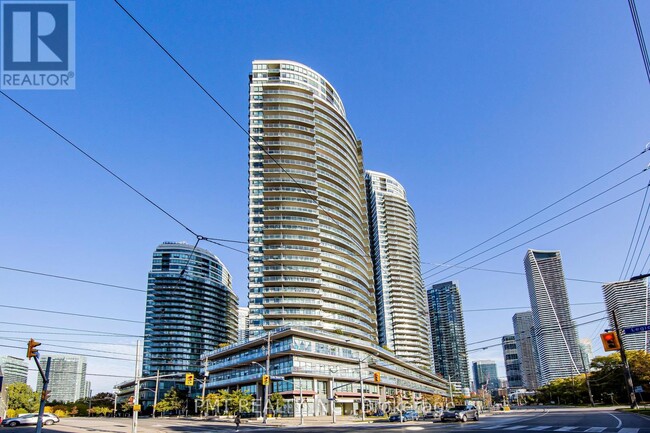 2240-2240 Lake Shore Blvd W