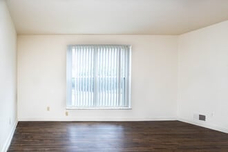 Pear Tree in St. Ann, MO - Building Photo - Interior Photo