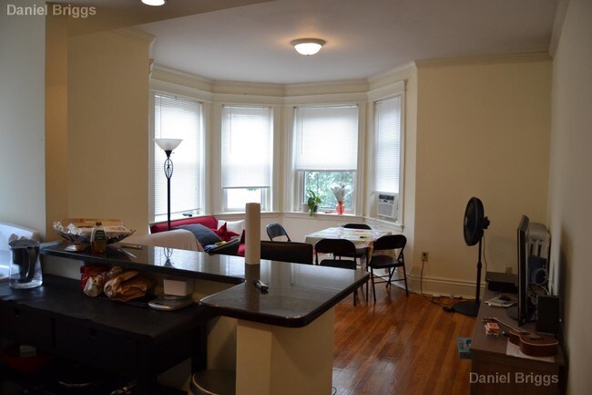 98 Queensberry St-Unit -10A in Boston, MA - Building Photo - Building Photo