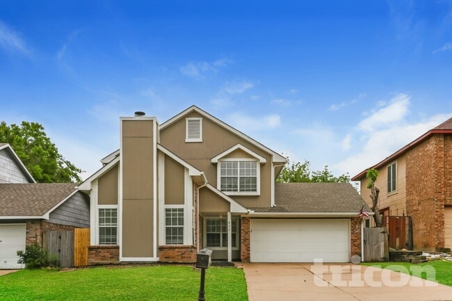 property at 822 Foxridge Dr