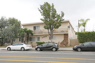 2408 Ocean Park Blvd in Santa Monica, CA - Building Photo - Building Photo