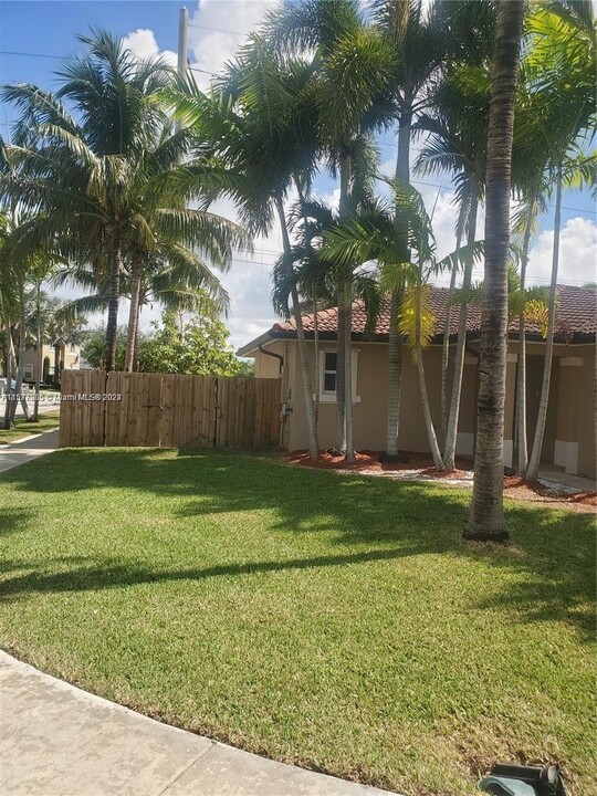 24655 SW 122nd Ave in Homestead, FL - Building Photo