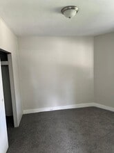 2050 Monongahela Ave in Pittsburgh, PA - Building Photo - Building Photo