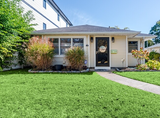 property at 614 Franklin Blvd