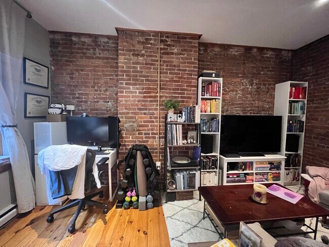19 Garrison St, Unit 2 in Boston, MA - Building Photo - Building Photo