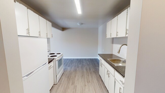 9807-9108 108 Ave in Grande Prairie, AB - Building Photo - Building Photo