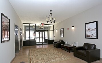 721 N Clinton St in Syracuse, NY - Building Photo - Building Photo