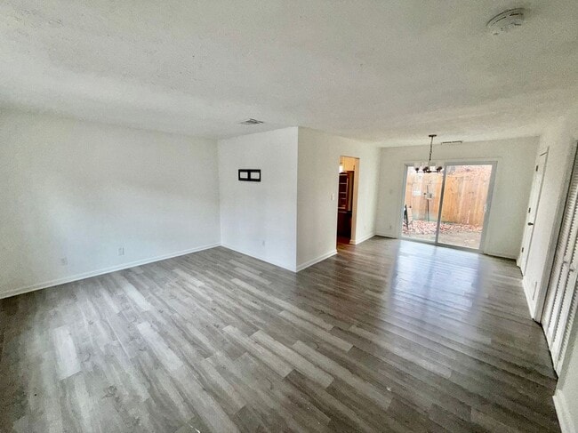 2082 Lenoa Ln in Austell, GA - Building Photo - Building Photo