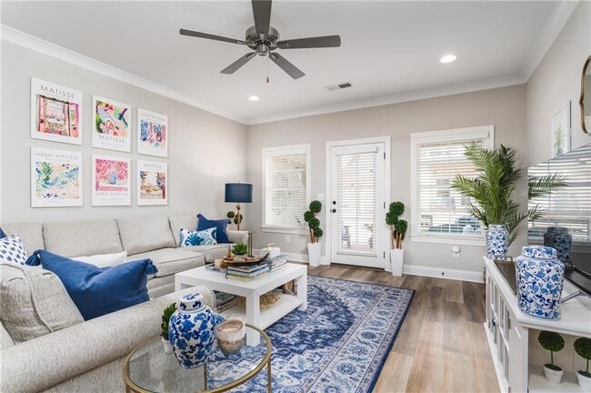 property at 507 Cloverdale Dr