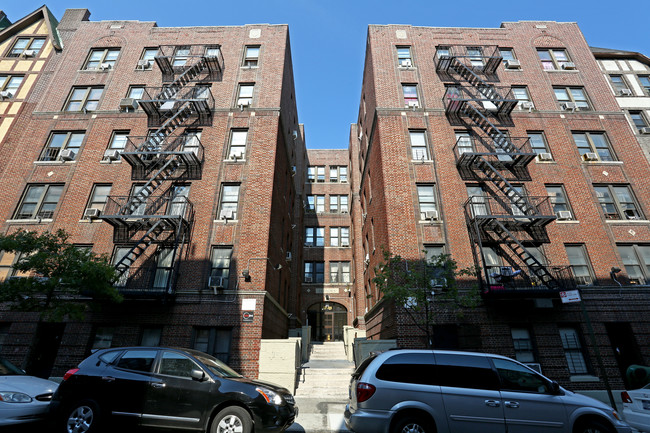 87 Ellwood Street in New York, NY - Foto de edificio - Building Photo