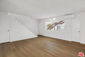 1208 California Ave in Santa Monica, CA - Building Photo - Building Photo