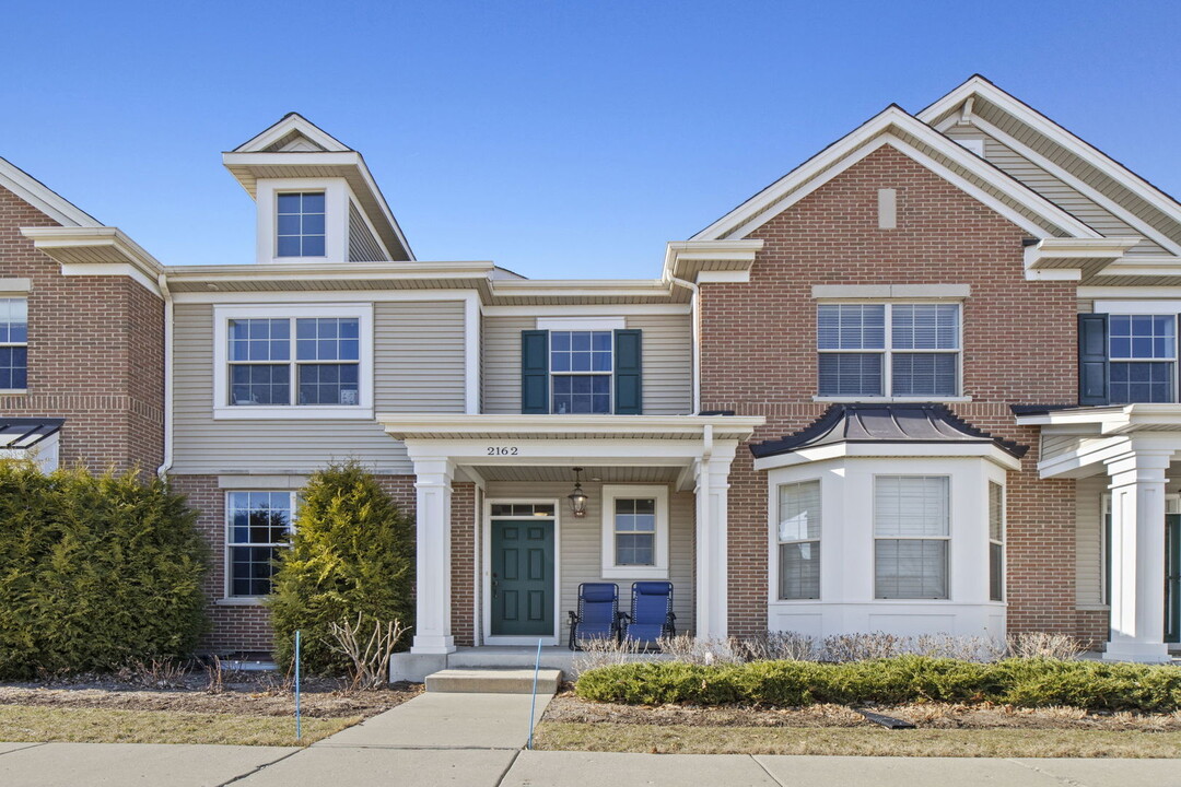 2162 Shermer Rd in Glenview, IL - Foto de edificio