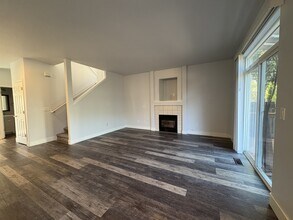 12982 SW Kameron Way in Tigard, OR - Building Photo - Building Photo