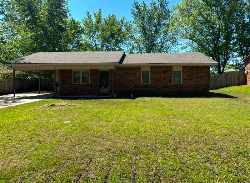 1418 Joey Cir in Lavaca, AR - Building Photo