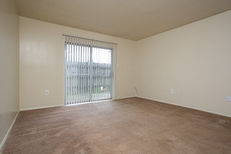 Basswood in Lafayette, LA - Building Photo - Interior Photo