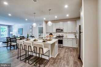 21731 Dovekie Ter, Unit Unit 403 in Ashburn, VA - Building Photo - Building Photo