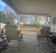 92 Crawford Rd in Eva, AL - Foto de edificio - Building Photo