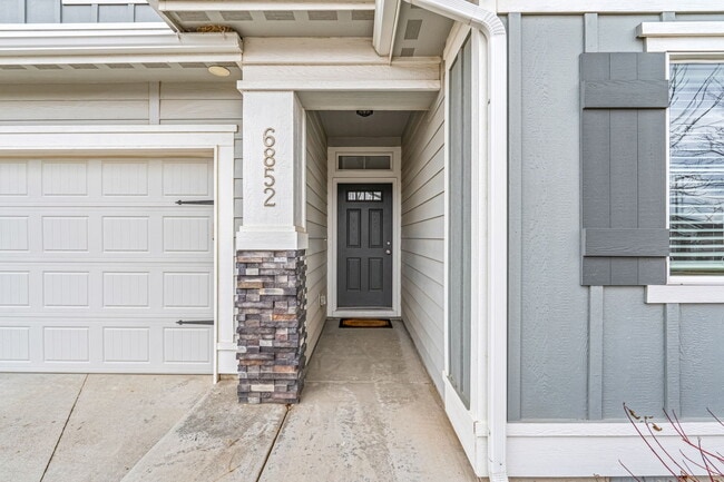 6852 S Birch Creek Ave in Meridian, ID - Building Photo - Building Photo