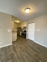 219 Charleston Blvd in Macomb, IL - Building Photo - Building Photo