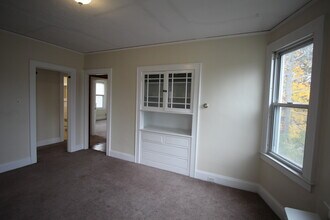 411 Fairfield Ave, Unit 2 in Hartford, CT - Foto de edificio - Building Photo