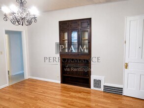 2555 N Humboldt Blvd in Milwaukee, WI - Building Photo - Building Photo