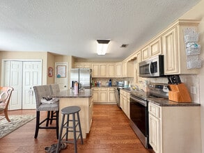 112 Tuscany Trail in Statesboro, GA - Building Photo - Building Photo