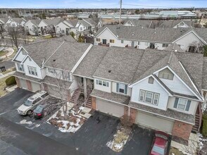 2987 Saganashkee Ln in Naperville, IL - Building Photo - Building Photo