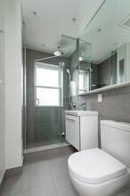 123 Highland Ave, Unit 36 in Somerville, MA - Foto de edificio - Building Photo