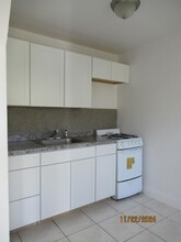 2325 Madison St in Hollywood, FL - Foto de edificio - Building Photo