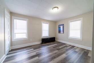 817 E Pear St in Vineland, NJ - Building Photo - Building Photo