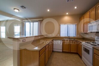 1387 S Joshua Tree Ln in Gilbert, AZ - Building Photo - Building Photo