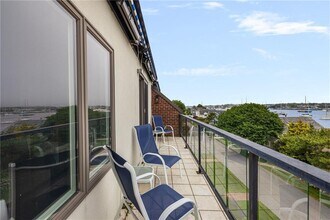 306 America in Newport, RI - Building Photo - Building Photo