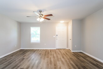388 Musgrav in Kyle, TX - Building Photo - Building Photo
